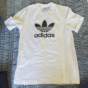 Adidas mens tshirt size small